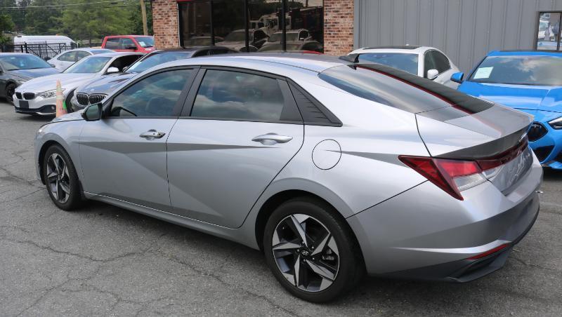 Hyundai Elantra SEL IVT 2023