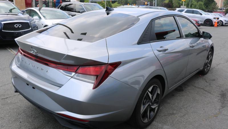 Hyundai Elantra SEL IVT 2023