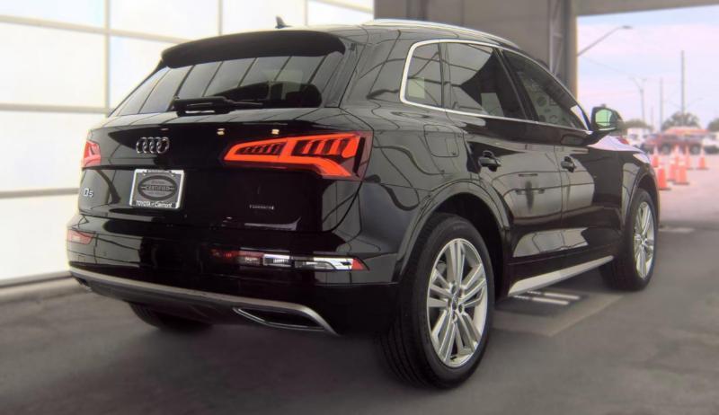 Audi Q5 Premium Plus 45 TFSI quattro 2019
