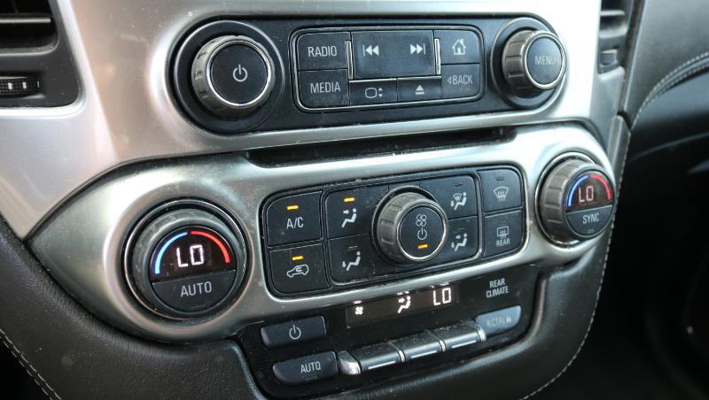 Chevrolet Suburban 4WD 4dr LS 2020