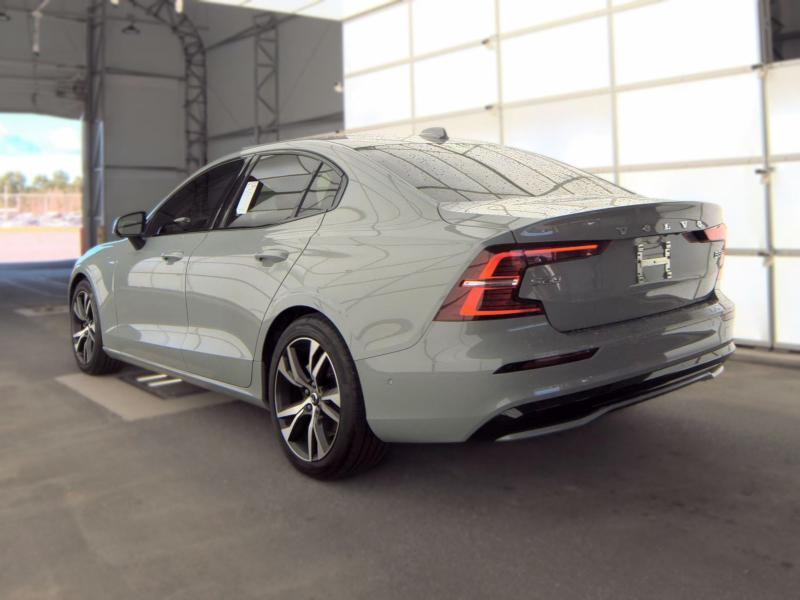 Volvo S60 B5 AWD Plus 2025