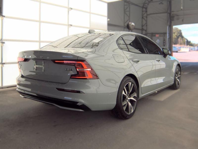 Volvo S60 B5 AWD Plus 2025