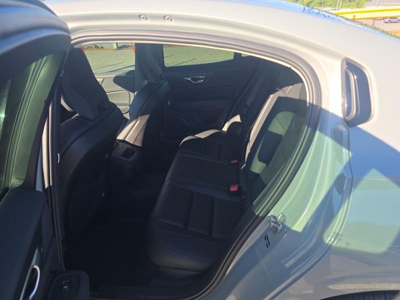 Volvo S60 B5 AWD Plus 2025