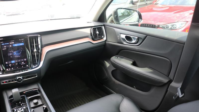 Volvo S60 B5 AWD Plus 2025