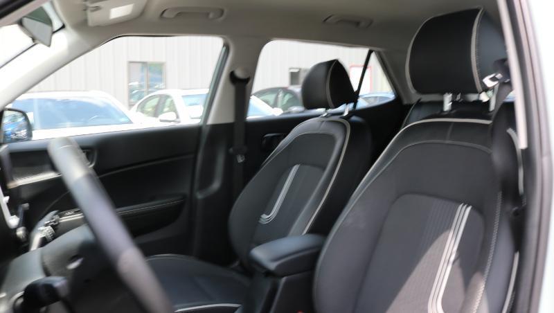 Hyundai Venue Limited IVT 2025