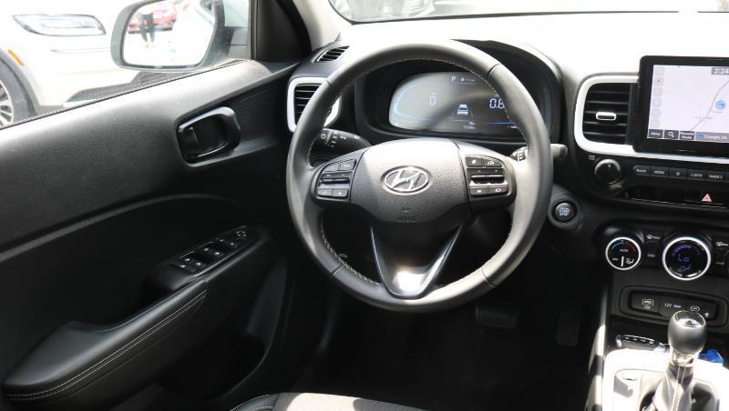 Hyundai Venue Limited IVT 2025