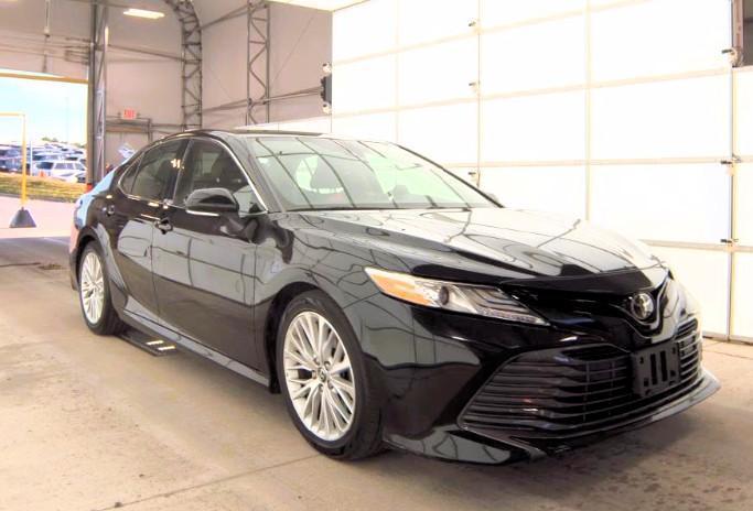 Toyota Camry XLE Auto (Natl) 2019