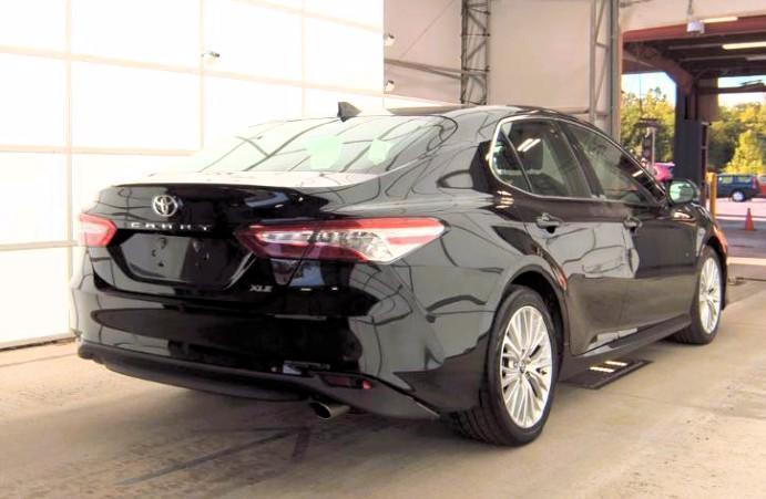 Toyota Camry XLE Auto (Natl) 2019