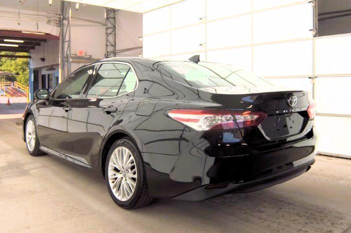 Toyota Camry XLE Auto (Natl) 2019