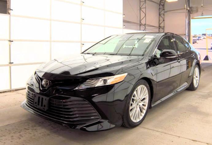 Toyota Camry XLE Auto (Natl) 2019