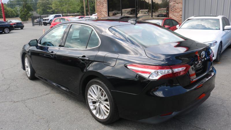 Toyota Camry XLE Auto (Natl) 2019