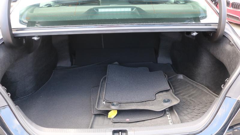 Toyota Camry XLE Auto (Natl) 2019