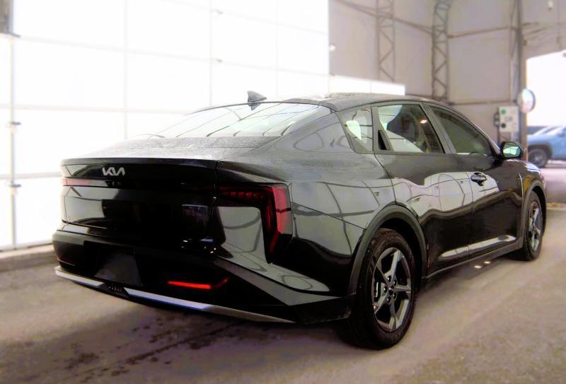 Kia K4 LXS FWD 2025