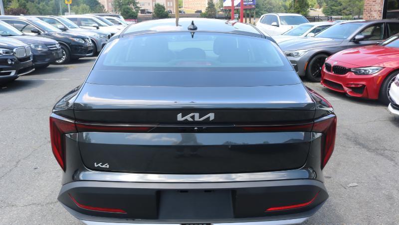 Kia K4 LXS FWD 2025
