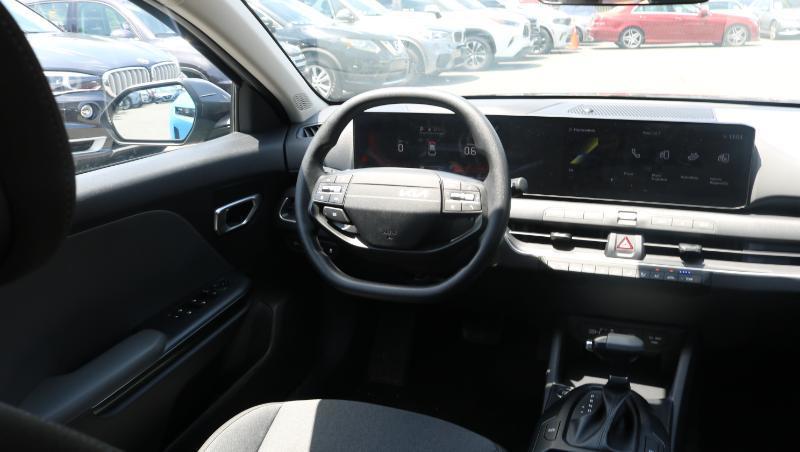 Kia K4 LXS FWD 2025