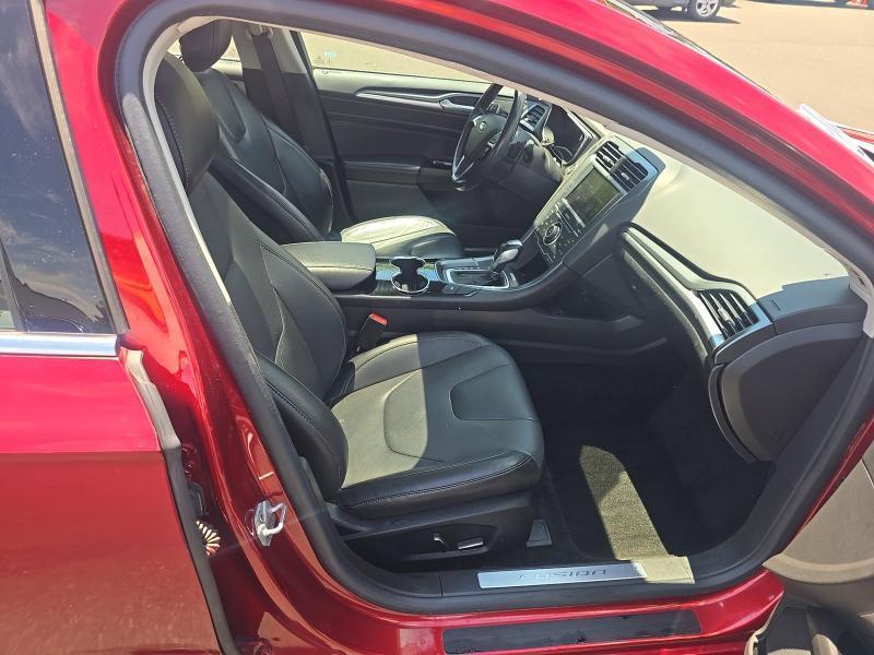 Ford Fusion 4dr Sdn Titanium FWD 2014