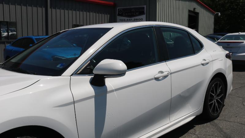 Toyota Camry Hybrid SE Nightshade CVT (Natl) 2023
