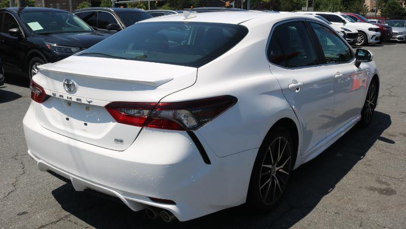 Toyota Camry Hybrid SE Nightshade CVT (Natl) 2023
