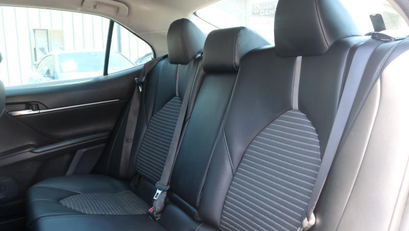 Toyota Camry Hybrid SE Nightshade CVT (Natl) 2023