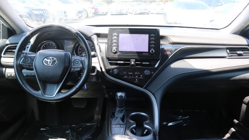 Toyota Camry Hybrid SE Nightshade CVT (Natl) 2023