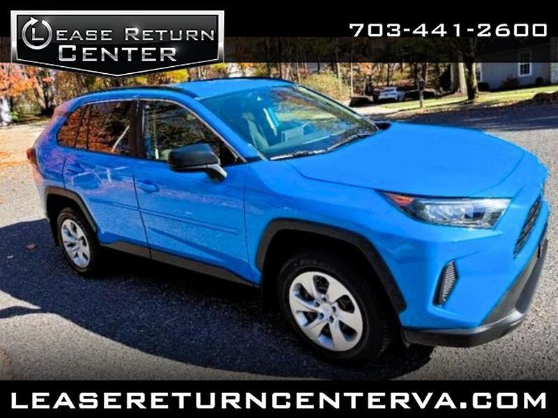 Toyota RAV4 LE FWD (Natl) 2021