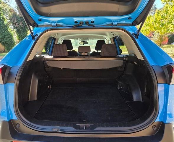 Toyota RAV4 LE FWD (Natl) 2021
