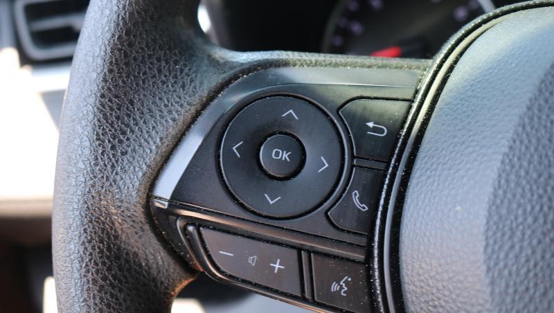 Toyota RAV4 LE FWD (Natl) 2021