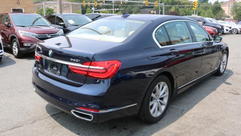 BMW 7 Series 4dr Sdn 740i RWD 2016
