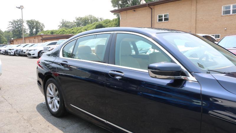 BMW 7 Series 4dr Sdn 740i RWD 2016