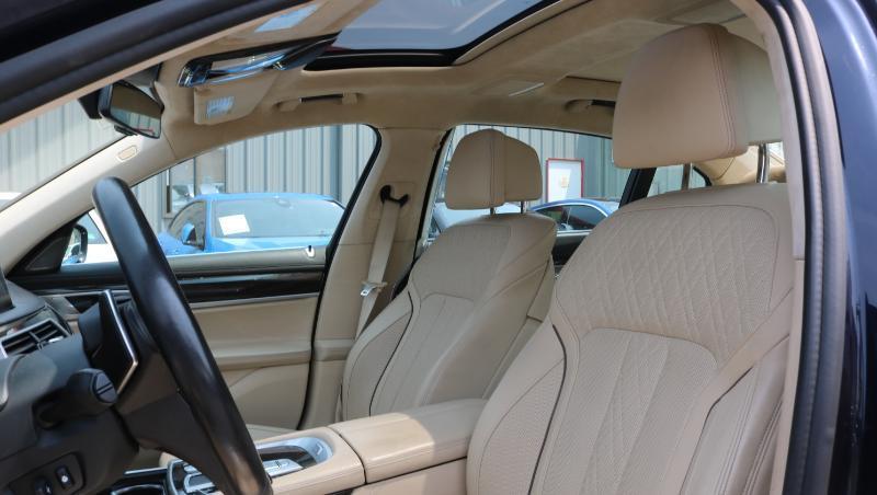BMW 7 Series 4dr Sdn 740i RWD 2016