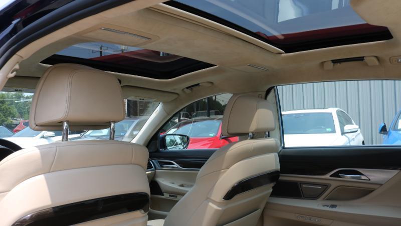 BMW 7 Series 4dr Sdn 740i RWD 2016