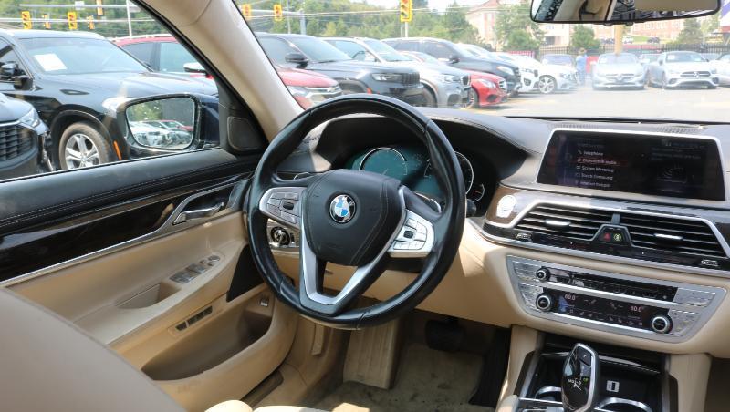 BMW 7 Series 4dr Sdn 740i RWD 2016