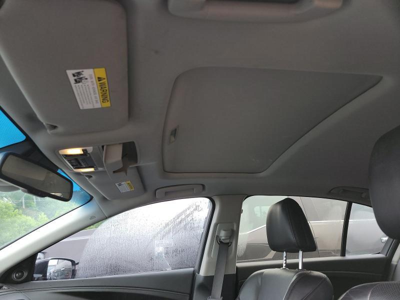 Acura RLX 4dr Sdn Tech Pkg 2015