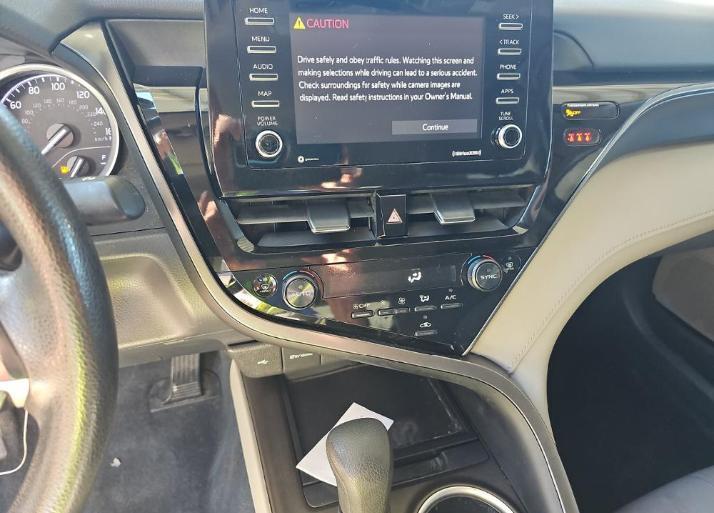 Toyota Camry LE Auto (Natl) 2018