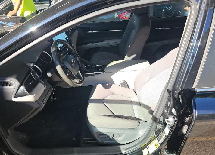 Toyota Camry LE Auto (Natl) 2018