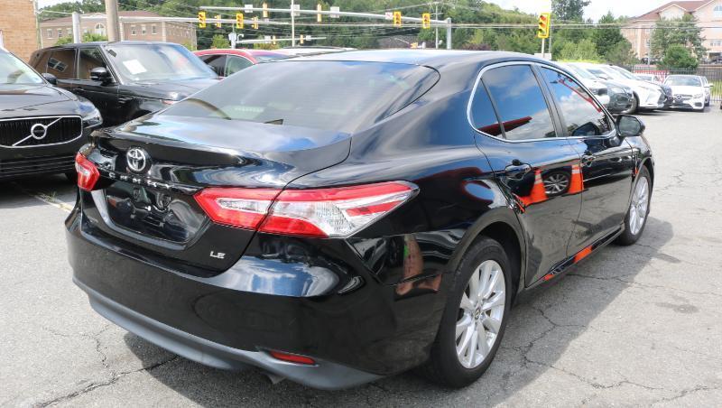 Toyota Camry LE Auto (Natl) 2018