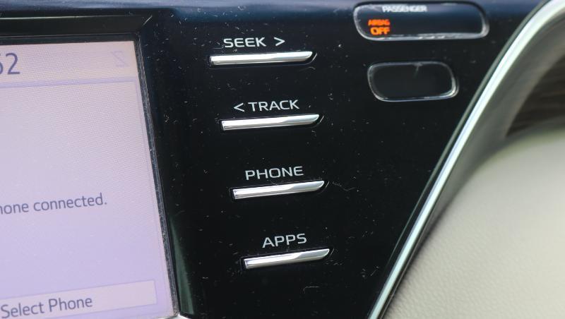 Toyota Camry LE Auto (Natl) 2018
