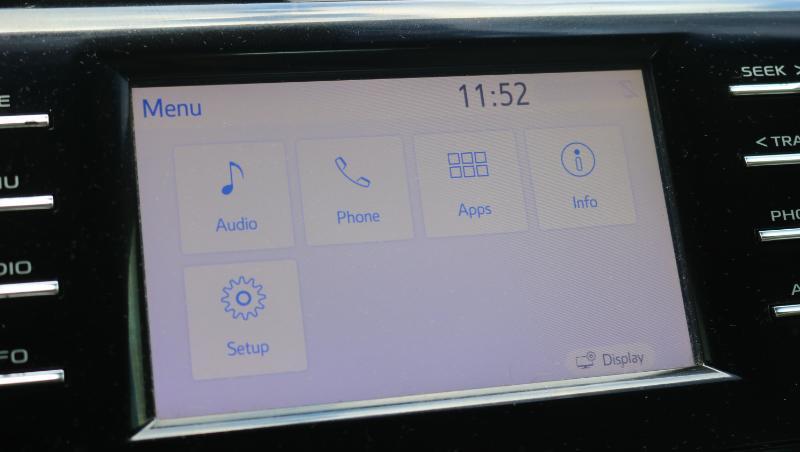 Toyota Camry LE Auto (Natl) 2018