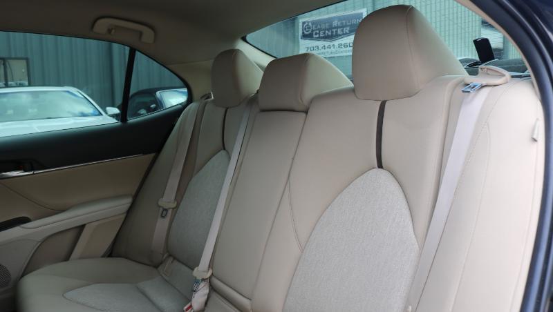 Toyota Camry LE Auto (Natl) 2018