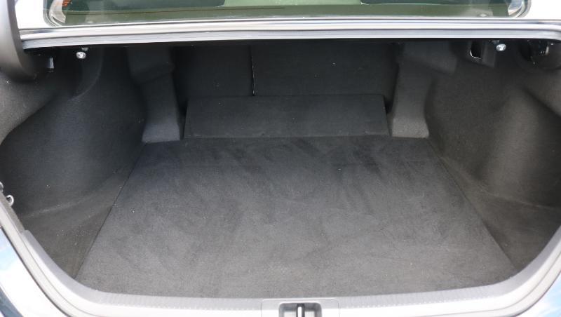 Toyota Camry LE Auto (Natl) 2018