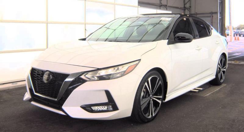 Nissan Sentra SR CVT 2021