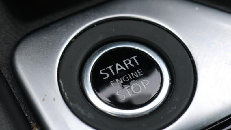 Nissan Sentra SR CVT 2021