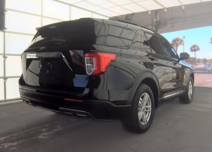 Ford Explorer XLT 2022