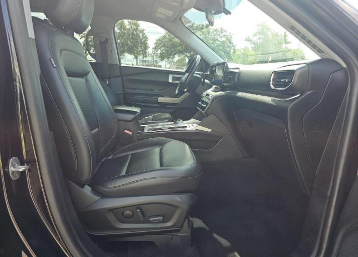 Ford Explorer XLT 2022