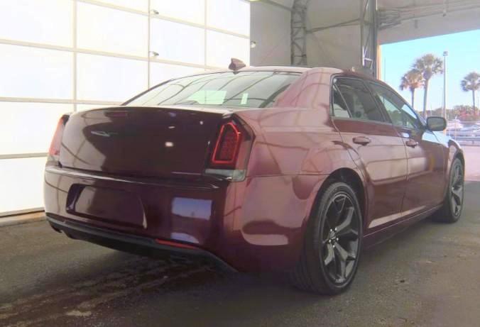 Chrysler 300 Touring RWD 2020