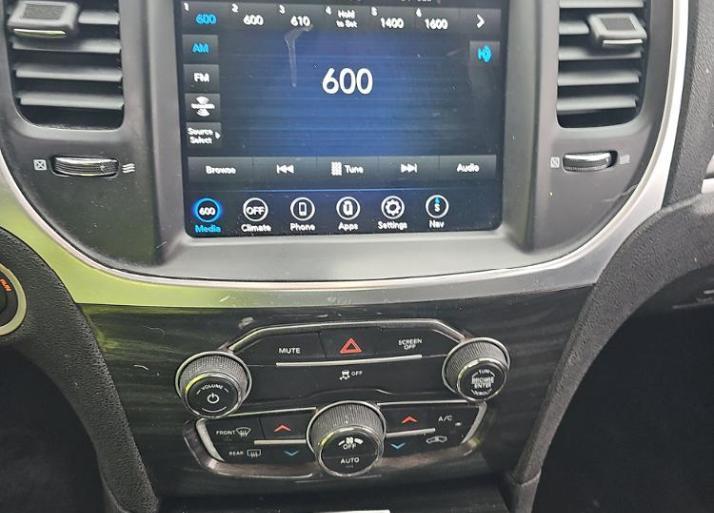 Chrysler 300 Touring RWD 2020