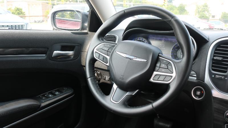 Chrysler 300 Touring RWD 2020