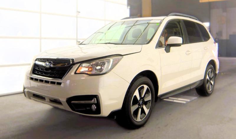 Subaru Forester 2.5i Limited CVT 2017