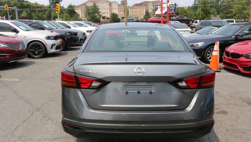 Nissan Altima 2.5 S Sedan 2022