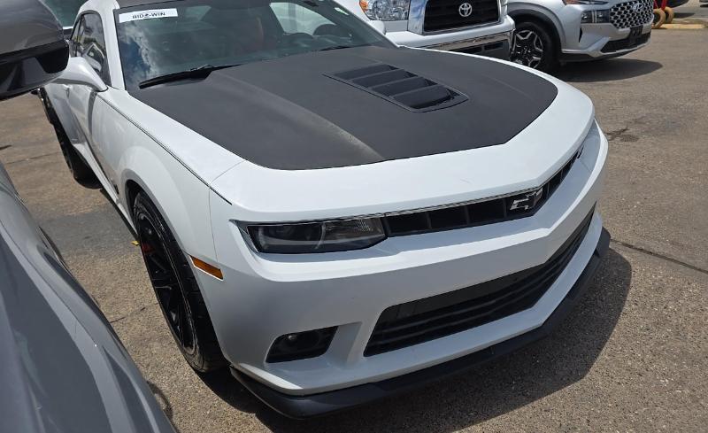 Chevrolet Camaro 2dr Cpe SS w/2SS 2015